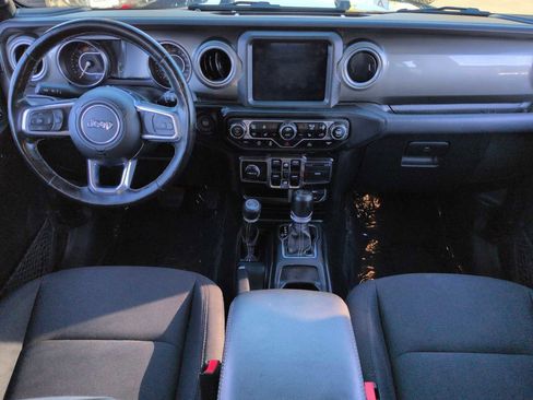 Used 2022 Jeep Wrangler Unlimited Sahara w/ Cold Weather Group image 16