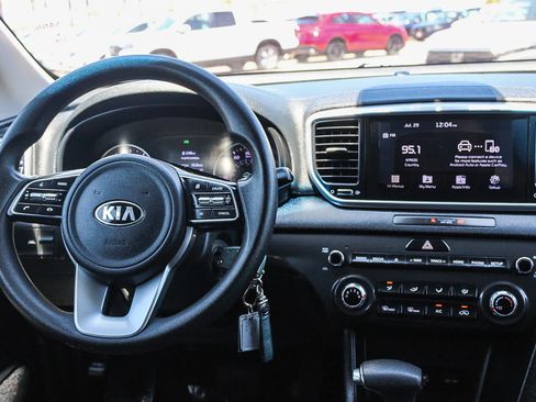 Used 2020 Kia Sportage LX FWD image 13