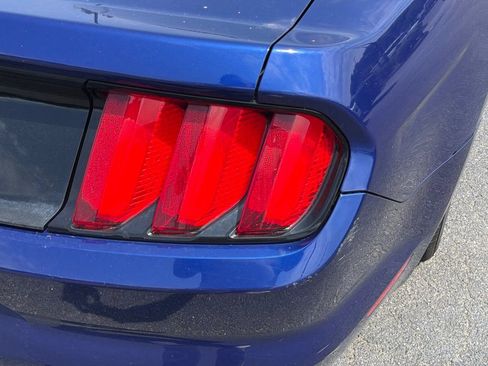 Used 2016 Ford Mustang Coupe RWD image 16