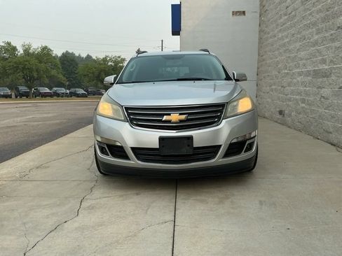 Used 2014 Chevrolet Traverse LT FWD image 11