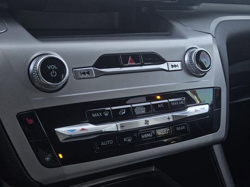 Used 2023 Ford Explorer XLT w/ Equipment Group 202A image 17