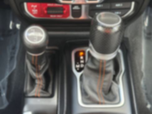 Used 2021 Jeep Gladiator Mojave AWD/4WD image 30