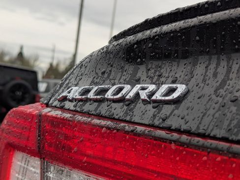 Used 2021 Honda Accord Sport image 29