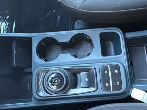 Certified 2024 Ford Maverick XLT w/ XLT Luxury Package image 16