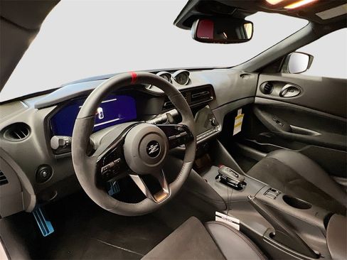 New 2025 Nissan Z NISMO w/ Floor Mat Package image 9