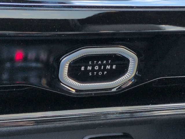 New 2027 Jeep Grand Cherokee Altitude RWD image 29