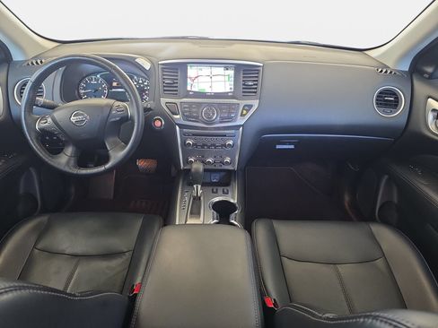 Used 2018 Nissan Pathfinder SL FWD image 9