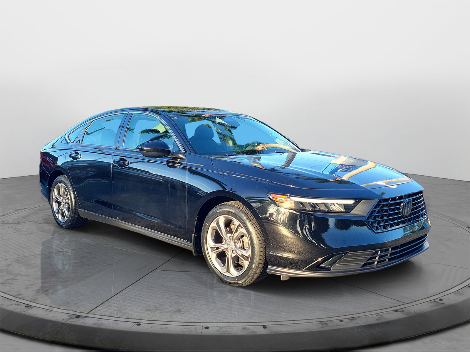 Certified 2023 Honda Accord EX image 1