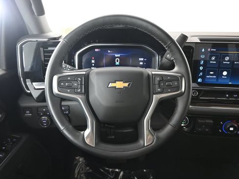Used 2026 Chevrolet Silverado 3500 LT w/ Convenience Package AWD/4WD image 32