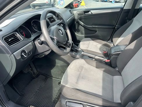 Used 2018 Volkswagen Jetta S image 5
