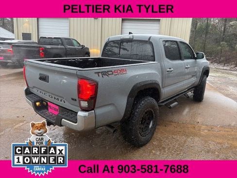 Used 2019 Toyota Tacoma TRD Off-Road image 13