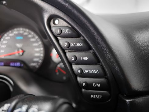 Used 2004 Chevrolet Corvette Z06 w/ Z06 Preferred Equipment Group image 25