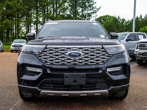 Used 2021 Ford Explorer Platinum w/ Equipment Group 601A AWD/4WD image 3