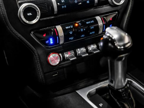 Used 2020 Ford Mustang Premium RWD image 29