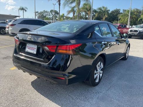 Used 2024 Nissan Altima 2.5 S FWD image 13