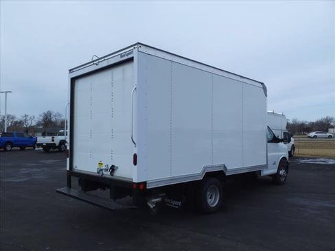 New 2024 Chevrolet Express 4500 w/ Power Convenience Package RWD image 3