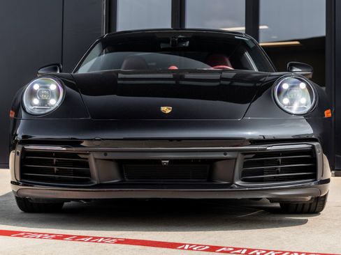 Certified 2021 Porsche 911 Carrera RWD image 8