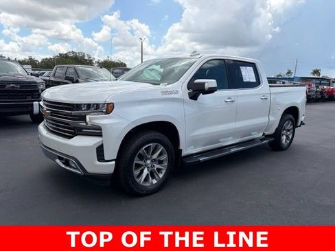 Used 2022 Chevrolet Silverado 1500 High Country w/ Z71 Off-Road Package AWD/4WD image 3