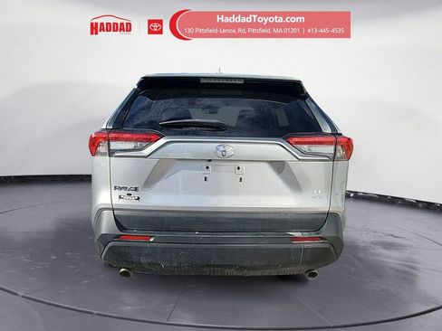 Certified 2022 Toyota RAV4 LE image 4