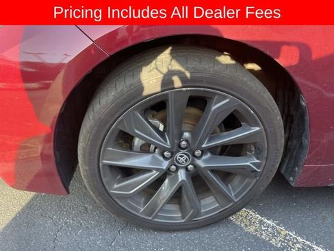 Used 2024 Toyota Corolla SE FWD image 2