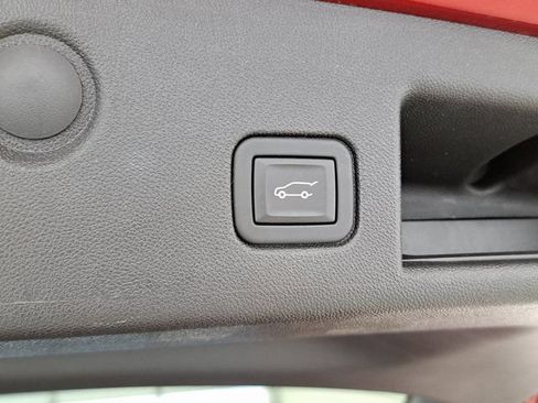 Used 2024 Chevrolet Equinox LT FWD image 30