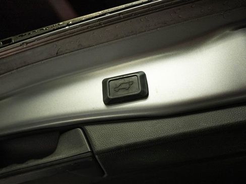 Used 2019 Toyota RAV4 XLE Premium w/ All Weather Liner Package image 8