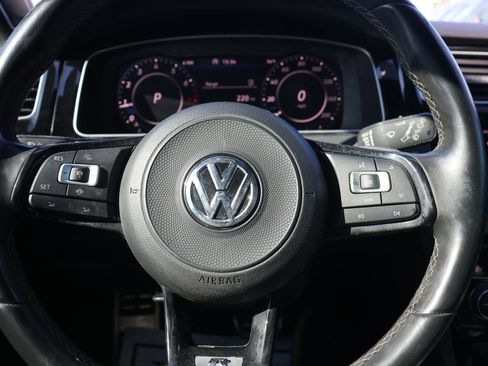 Used 2019 Volkswagen Golf 4-Door image 31