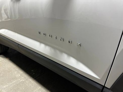 Used 2026 Chevrolet Equinox LT FWD image 9