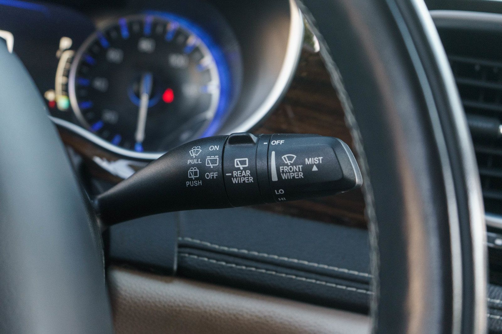 Used 2022 Chrysler Pacifica Limited FWD image 23