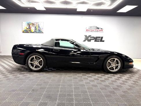 Used 2004 Chevrolet Corvette Convertible w/ Preferred Equipment Group RWD image 16