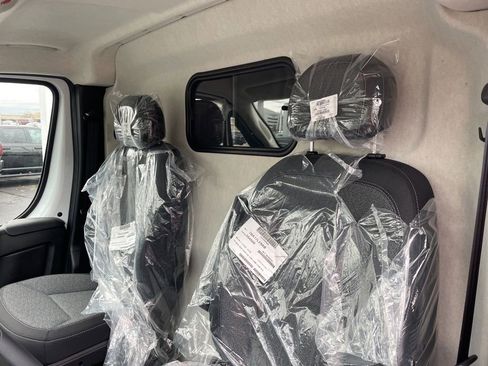 Used 2025 RAM ProMaster 2500 w/ Convenience Group image 27