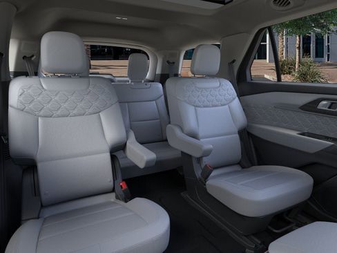 New 2026 Ford Explorer Platinum AWD/4WD image 11