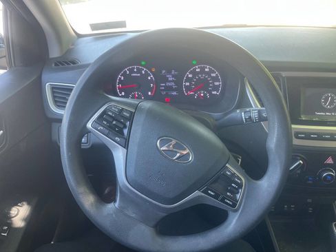 Used 2019 Hyundai Accent SE FWD image 13
