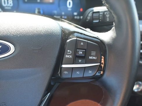 Used 2024 Ford Escape Platinum AWD/4WD image 26