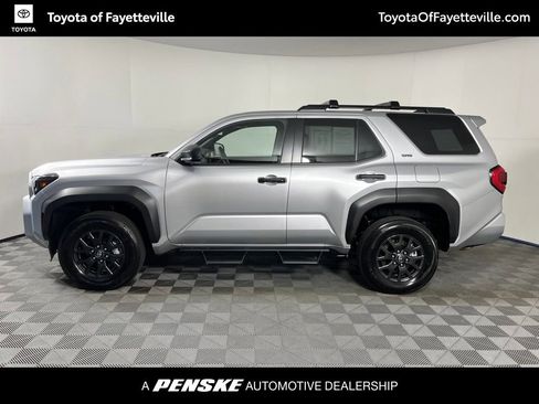 Certified 2025 Toyota 4Runner SR5 AWD/4WD image 2