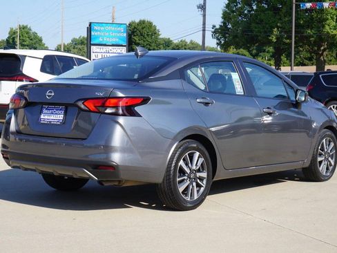 Used 2024 Nissan Versa SV FWD image 3
