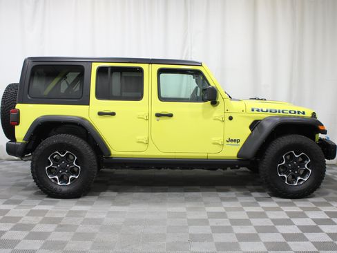 Used 2022 Jeep Wrangler Unlimited Rubicon 4xe w/ Cold Weather Group AWD/4WD image 25