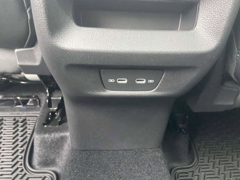 New 2026 Volkswagen Tiguan SE R-Line FWD image 15