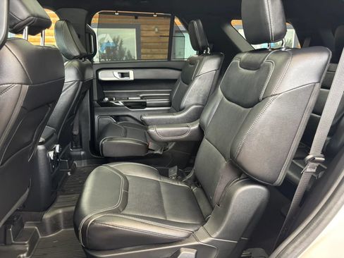 Used 2021 Ford Explorer ST w/ Equipment Group 401A AWD/4WD image 17