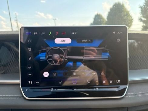 New 2026 Volkswagen Tiguan SE R-Line AWD/4WD image 22