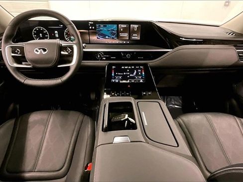 Used 2025 INFINITI QX80 Sensory w/ Exterior Package image 16