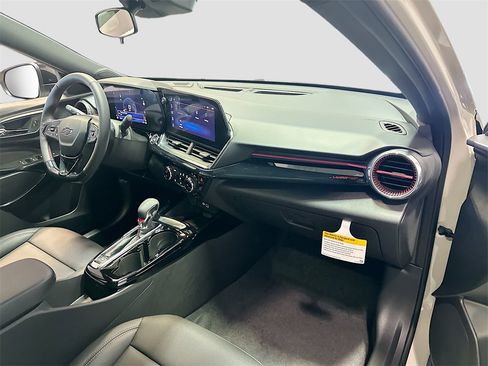 New 2026 Chevrolet Trax RS image 31