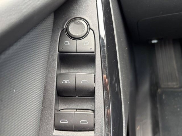 Used 2026 Chevrolet Equinox LT FWD image 18