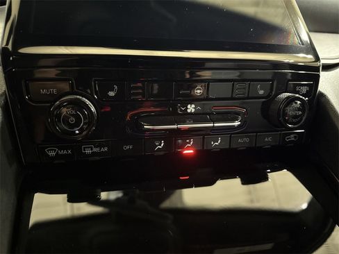 New 2025 Jeep Grand Cherokee Limited 4xe image 13