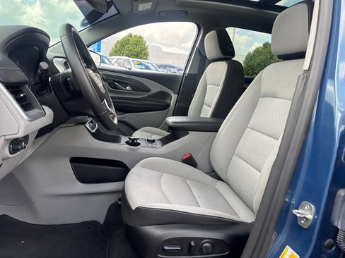 Used 2024 GMC Terrain SLE w/ Driver Convenience Package FWD image 15