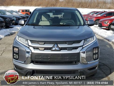 Used 2021 Mitsubishi Outlander Sport SE image 2