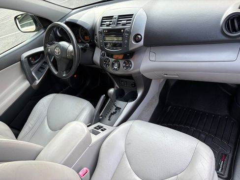 Used 2010 Toyota RAV4 Limited AWD/4WD image 30