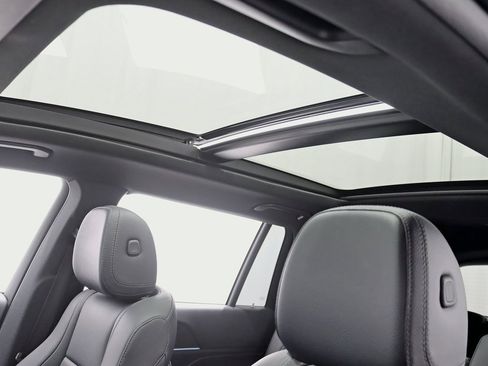 Used 2020 Mercedes-Benz GLS 450 4MATIC image 35