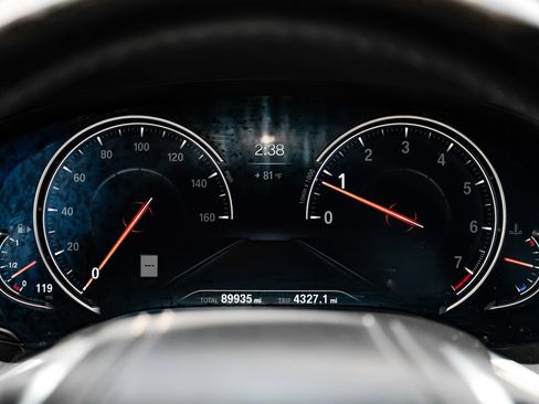 Used 2018 BMW 740i RWD image 17