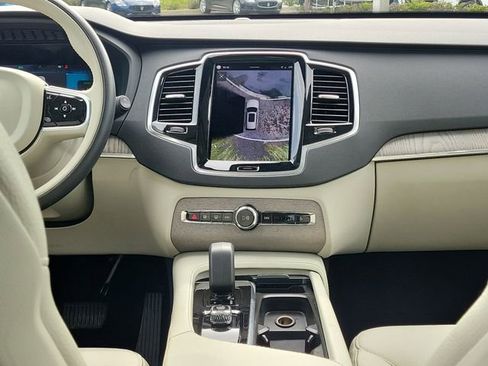 Used 2024 Volvo XC90 T8 Plus w/ Protection Package Premier AWD/4WD image 17